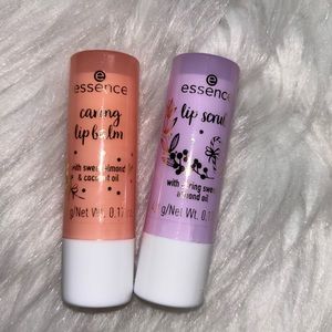 💝New Essence lip balm & lip scrub💝